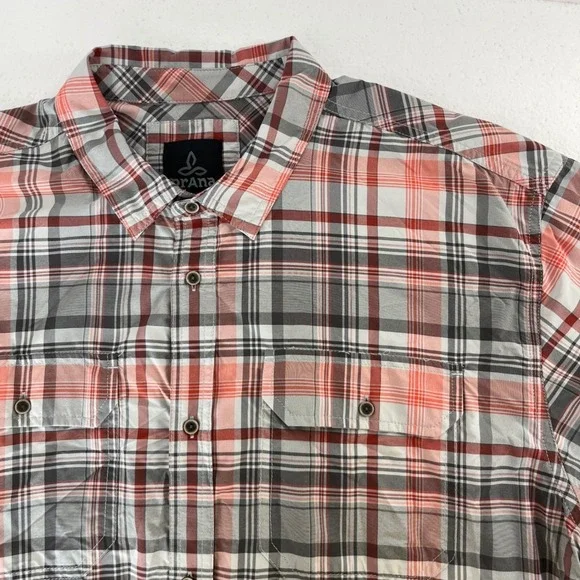 Prana Short Sleeve Button Up Shirt Mens Size Large Plaid Red Gray Pocket Casual - Picture 1 of 7